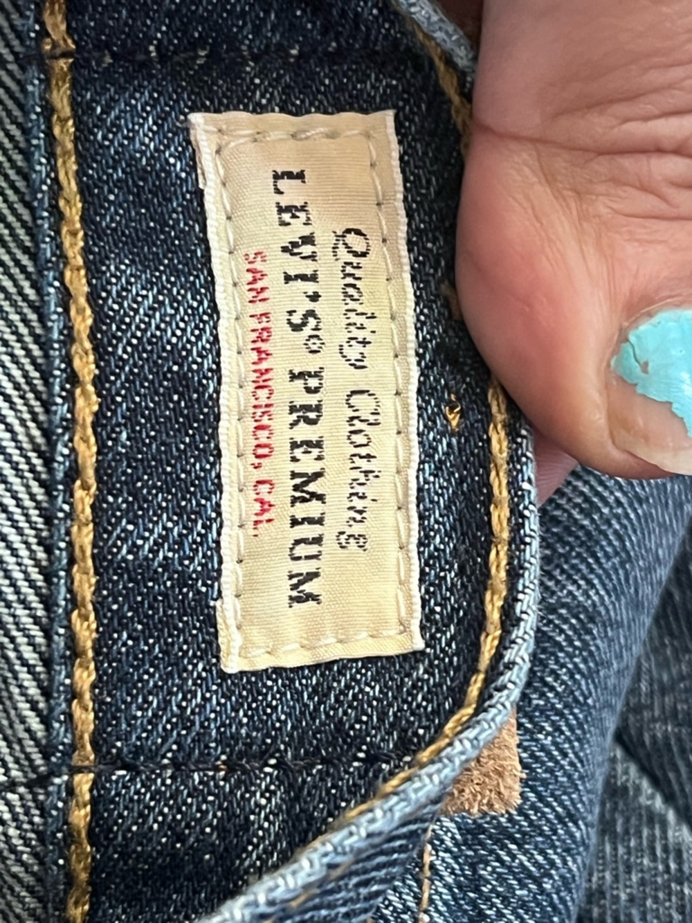 Levi’s Premium Baggy Dad Straight Leg Jeans - Picture 10 of 13